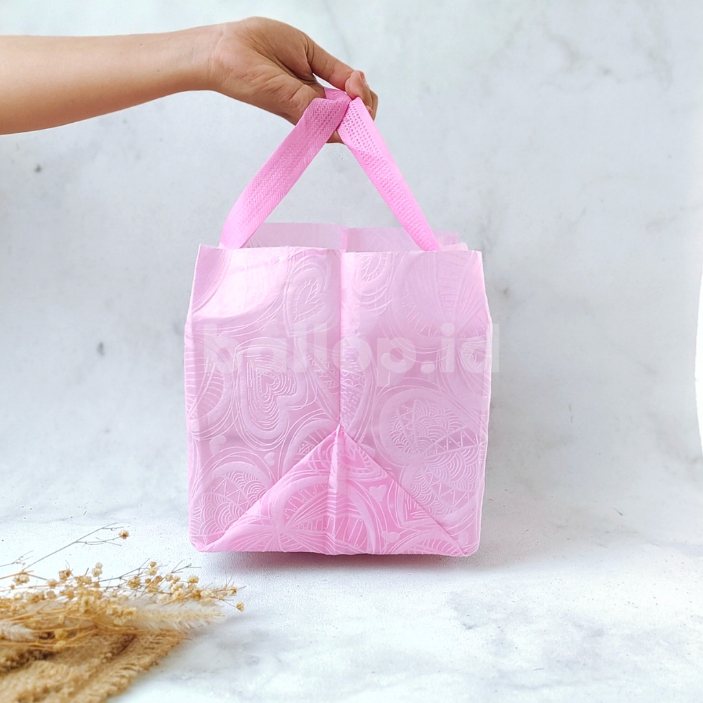 SPUNBOND 20 20 20 CM PINK Tas Cake Roti Box Kue Bag Eco Friendly MOTIF