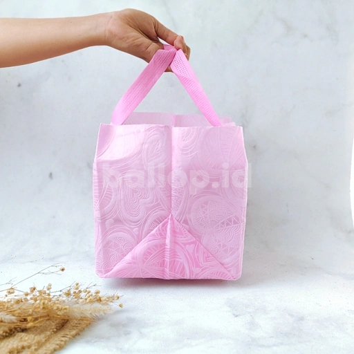 Image of SPUNBOND 20 20 20 CM PINK Tas Cake Roti Box Kue Bag Eco Friendly MOTIF