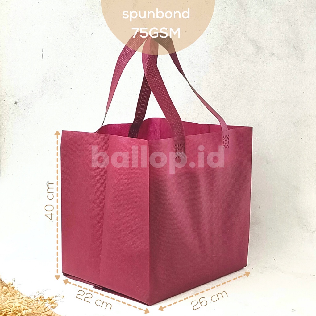 SPUNBOND 26 22 40 CM MERAH MARON Tas Cake Roti Box Kue Bag Eco Friendly