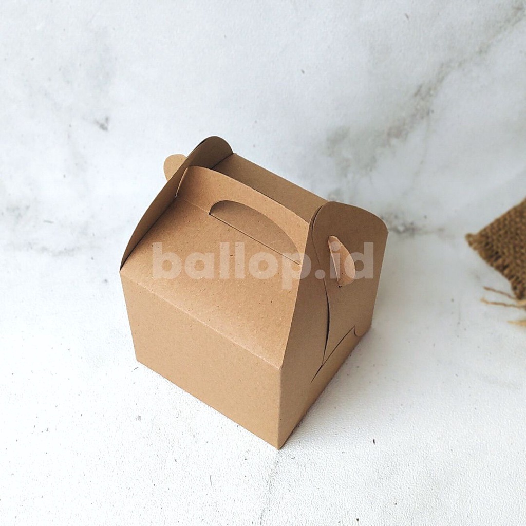 KRAFT 12 12 11 CM GABLE BOX Kotak Hamper Handle Snack Gift Hadiah Souvenir Dessert Dus Roti Cake Slice