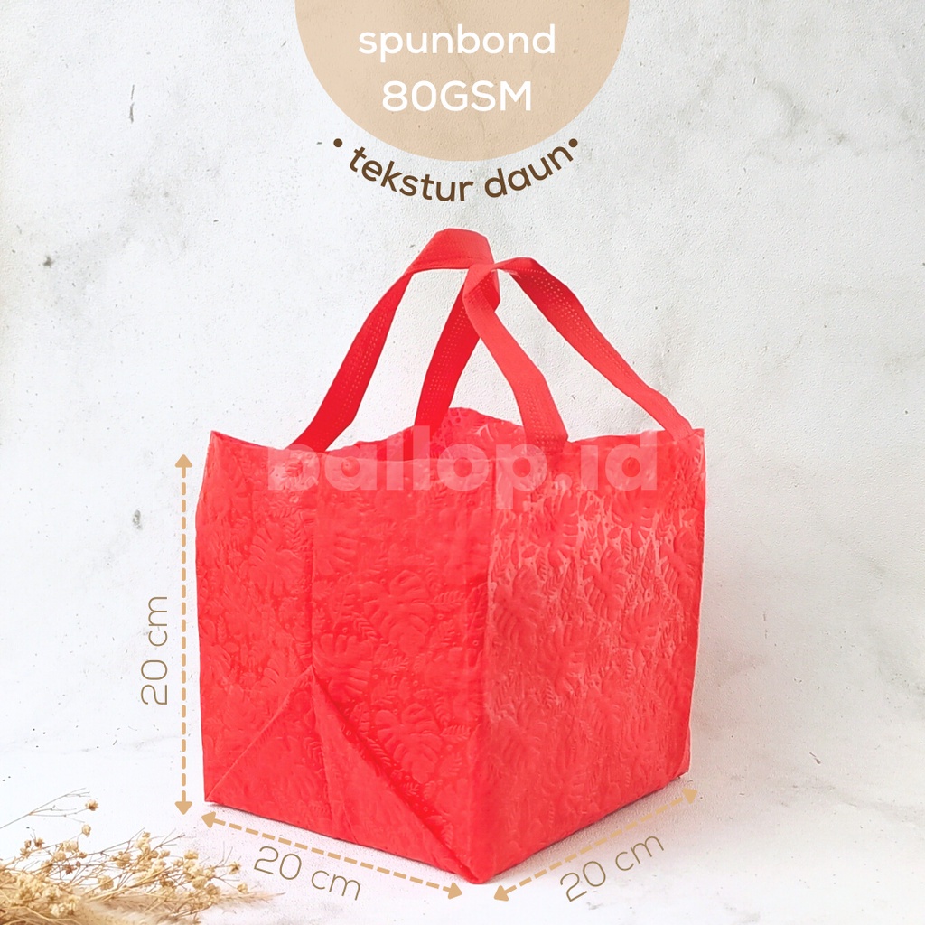 SPUNBOND 20 20 20CM MERAH Tas Cake Roti Box Kue Bag Eco Friendly MOTIF