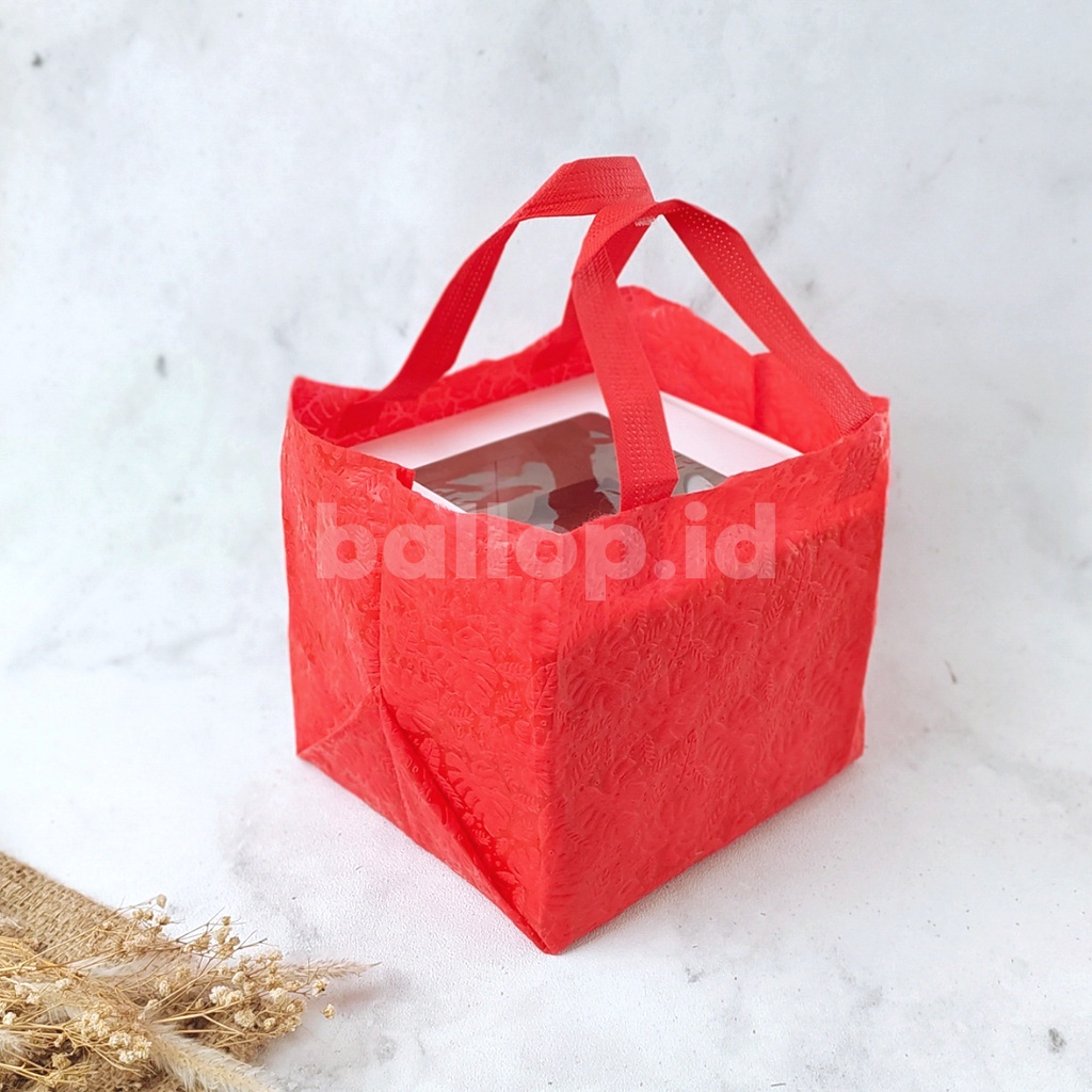 SPUNBOND 20 20 20CM MERAH Tas Cake Roti Box Kue Bag Eco Friendly MOTIF