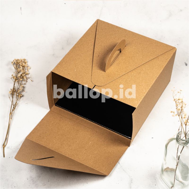 KRAFT 25 25 12 CM Kotak Box Pegangan Handle Kemasan Packing Cake Pudding Kue Tart Roti Coklat