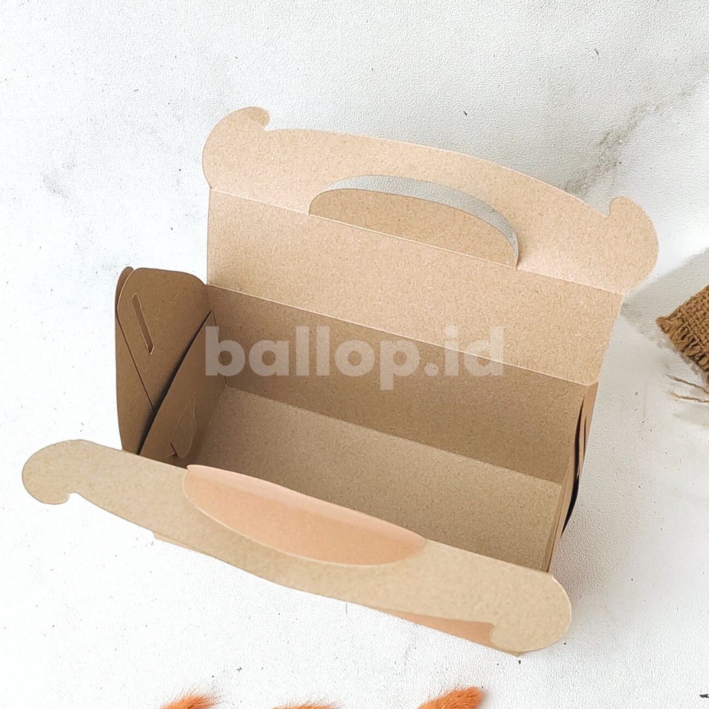 KRAFT 22 11 11 CM GABLE BOX Kotak Hamper Handle Snack Dessert Dus Roti Kue Gift Toples