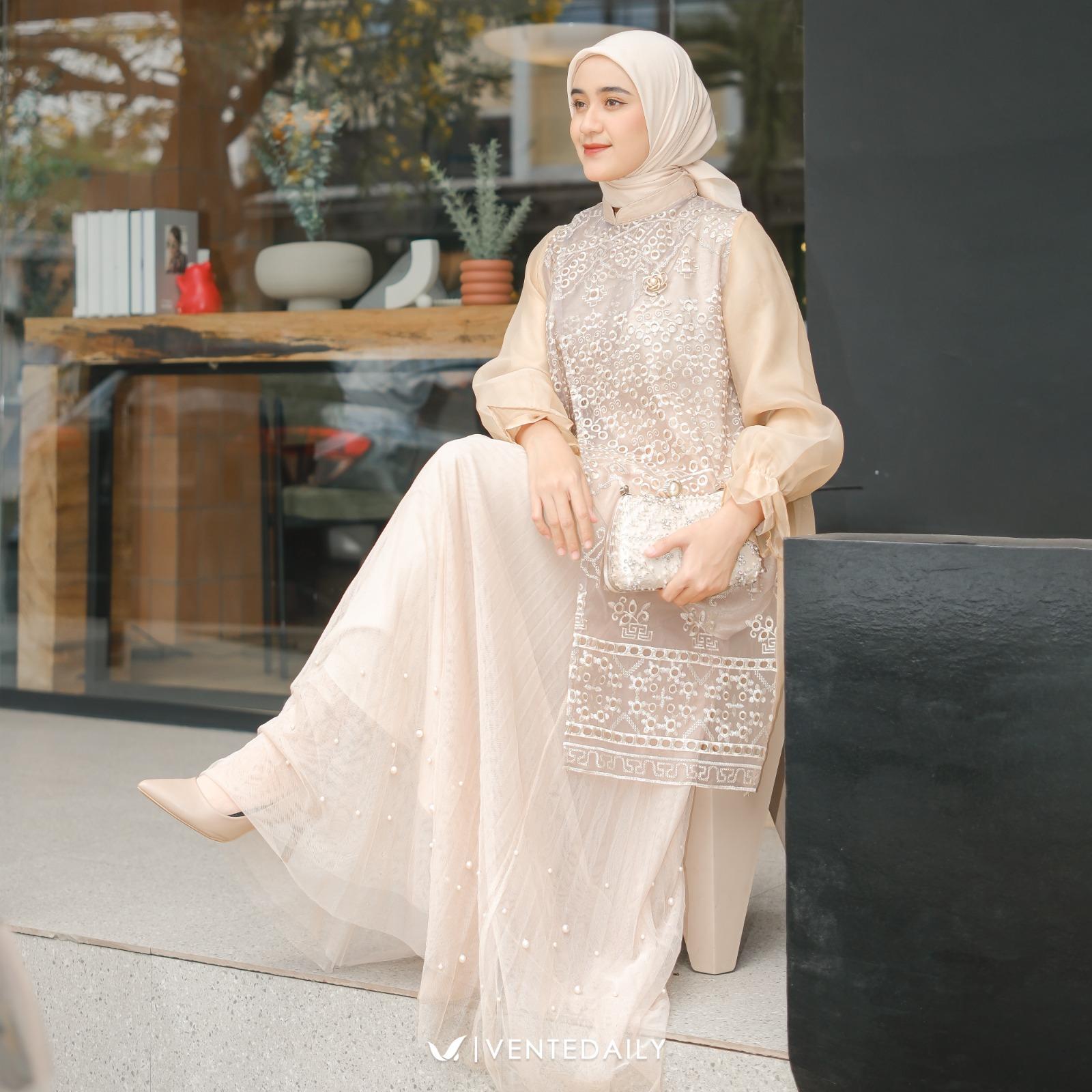 VISHA TUNIK - VENTEDAILY