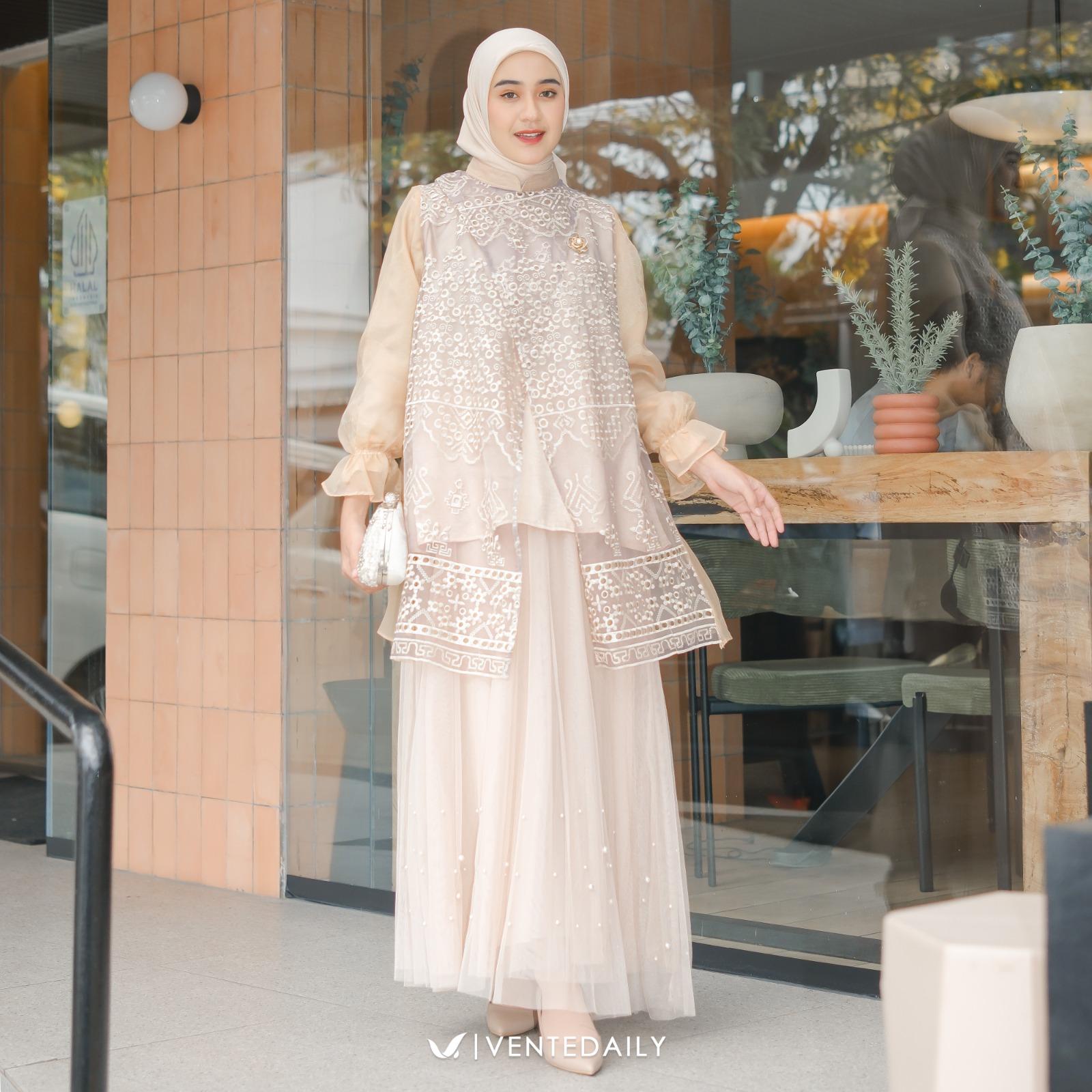 VISHA TUNIK - VENTEDAILY
