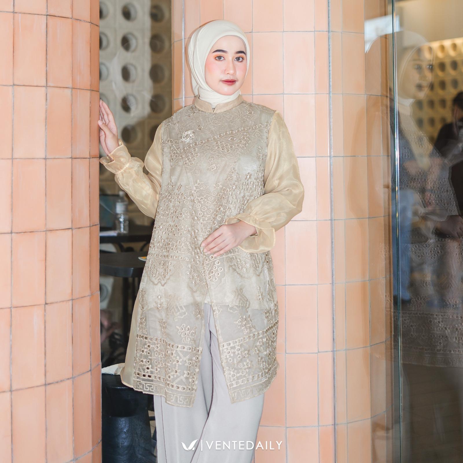 VISHA TUNIK - VENTEDAILY