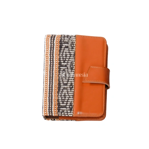 Image of KAINNESIA Bintari Notebook - Tenun Kulit Sapi Asli