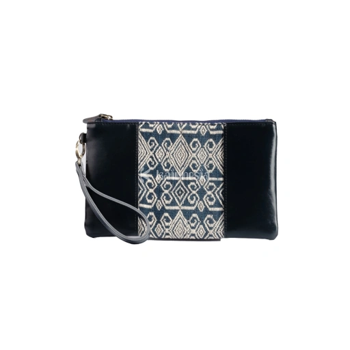 Image of KAINNESIA Serayu Clutch - Tenun Kulit Sapi Asli
