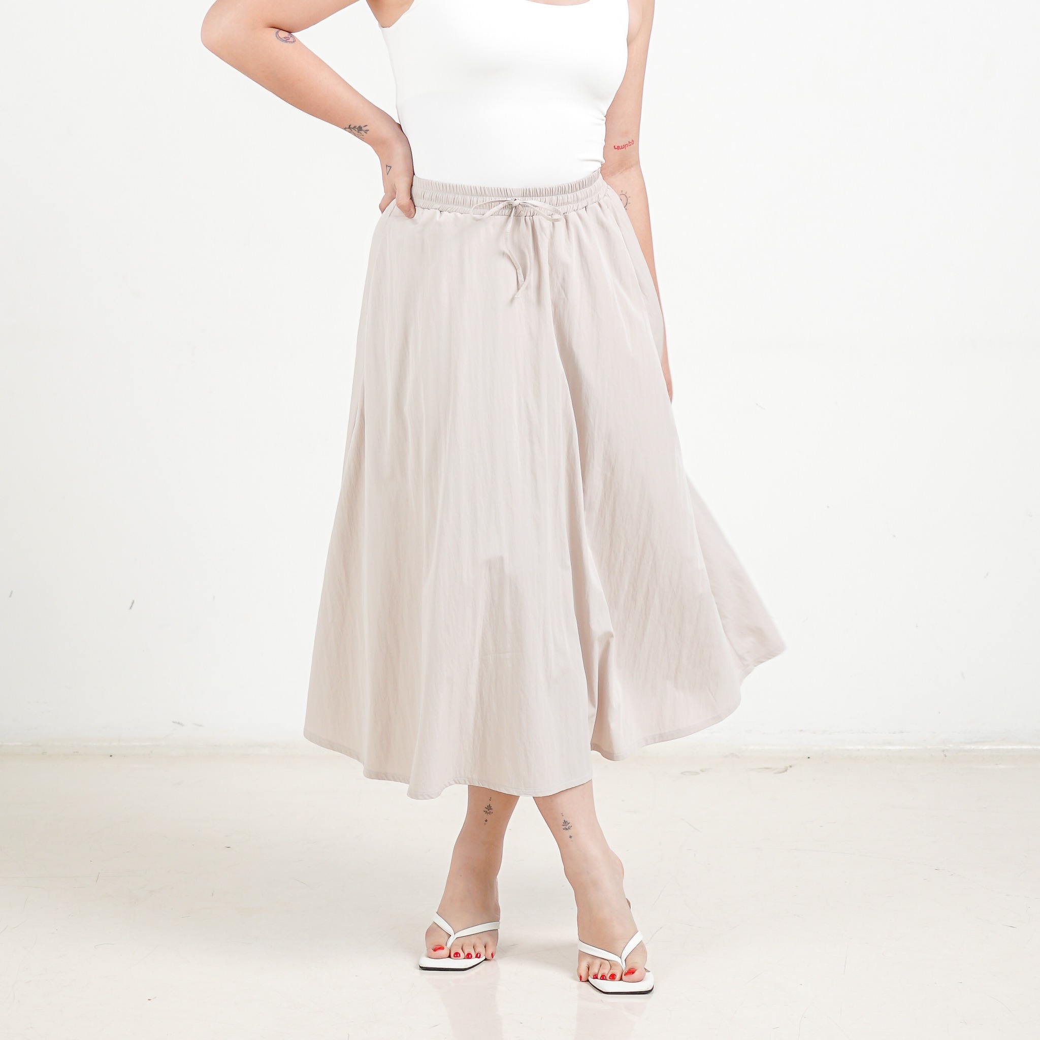 [Tutuloph] Hana Midi Skirt | Rok Midi Wanita Pinggang Karet – Fit to Big Size | Rok Casual Nyaman untuk Daily Wear & Tampilan Feminim