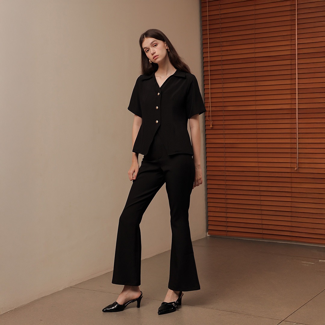 [Tutuloph] Lucia Top | Atasan Kemeja Wanita Casual Fashion Kantor Blouse Kancing Lengan Pendek Top Bigsize