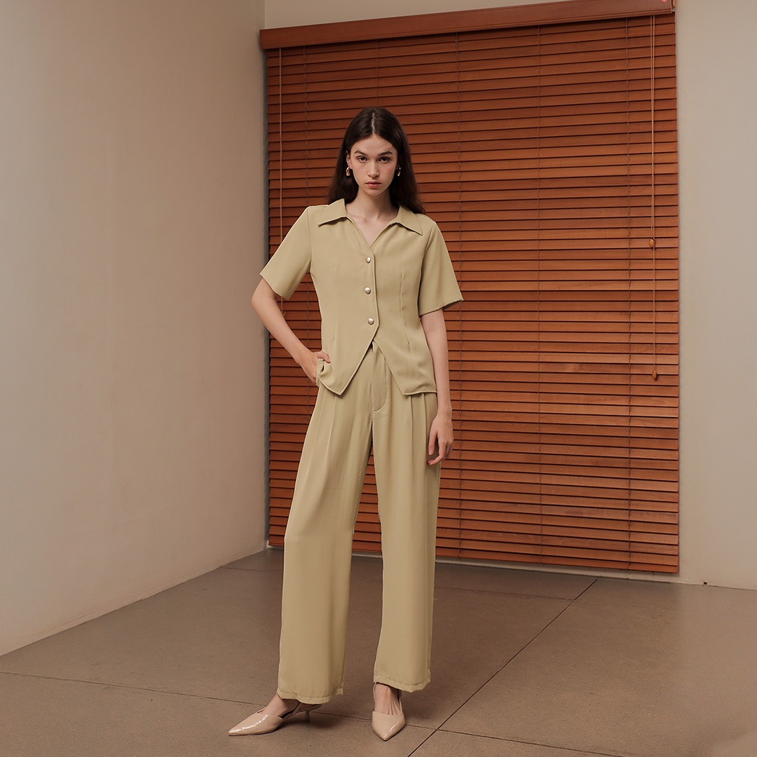 [Tutuloph] Lucia Top | Atasan Kemeja Wanita Casual Fashion Kantor Blouse Kancing Lengan Pendek Top Bigsize