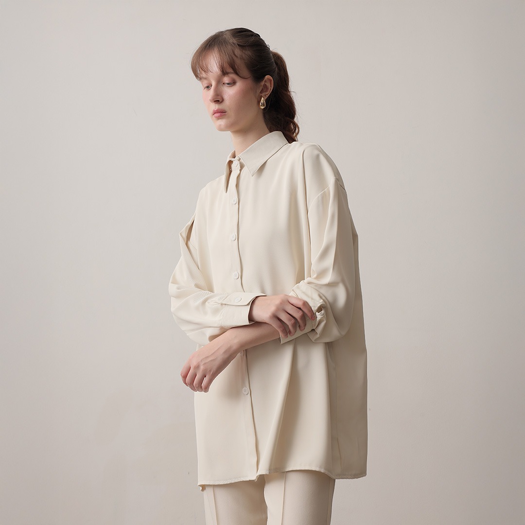 [Tutuloph] Lowell Oversized Shirt | Kemeja Oversized Wanita Lengan Panjang | Kemeja Casual Stylish Korean Look | Kemeja Cewek Jumbo Polos / Motif untuk Daily & Office Wear