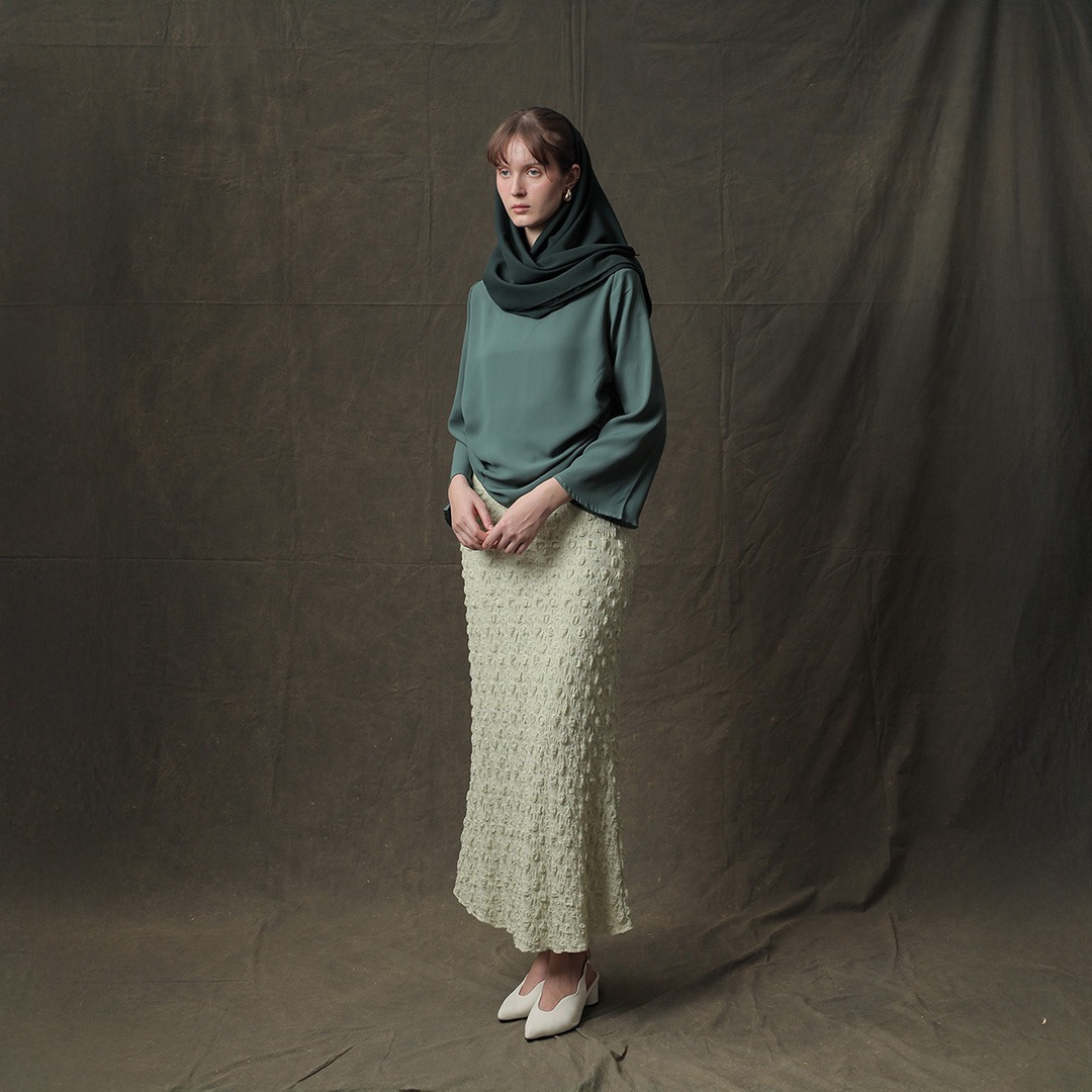 [Tutuloph] Saira Blouse | Long Sleeve | Blouse Serut Pinggang Wanita Lengan Panjang | Kemeja Casual Stylish Look | Kemeja Cewek Jumbo Polos / Motif untuk Daily & Office Wear Hijab Friendly