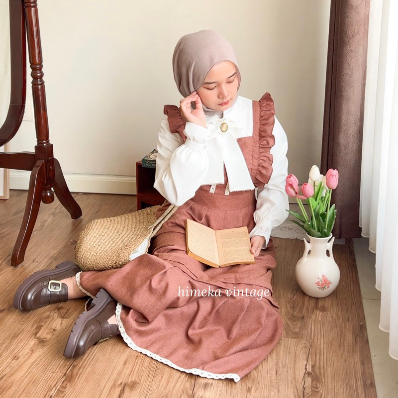 Emilia Pinafore
