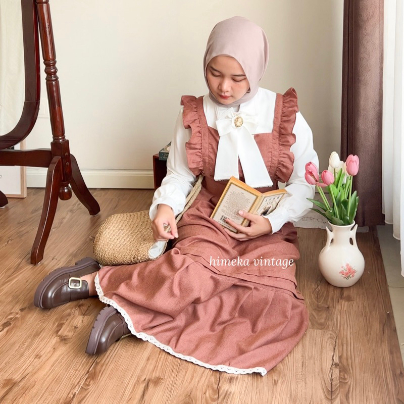 Emilia Pinafore