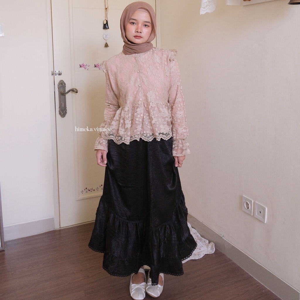 Claryn Blouse