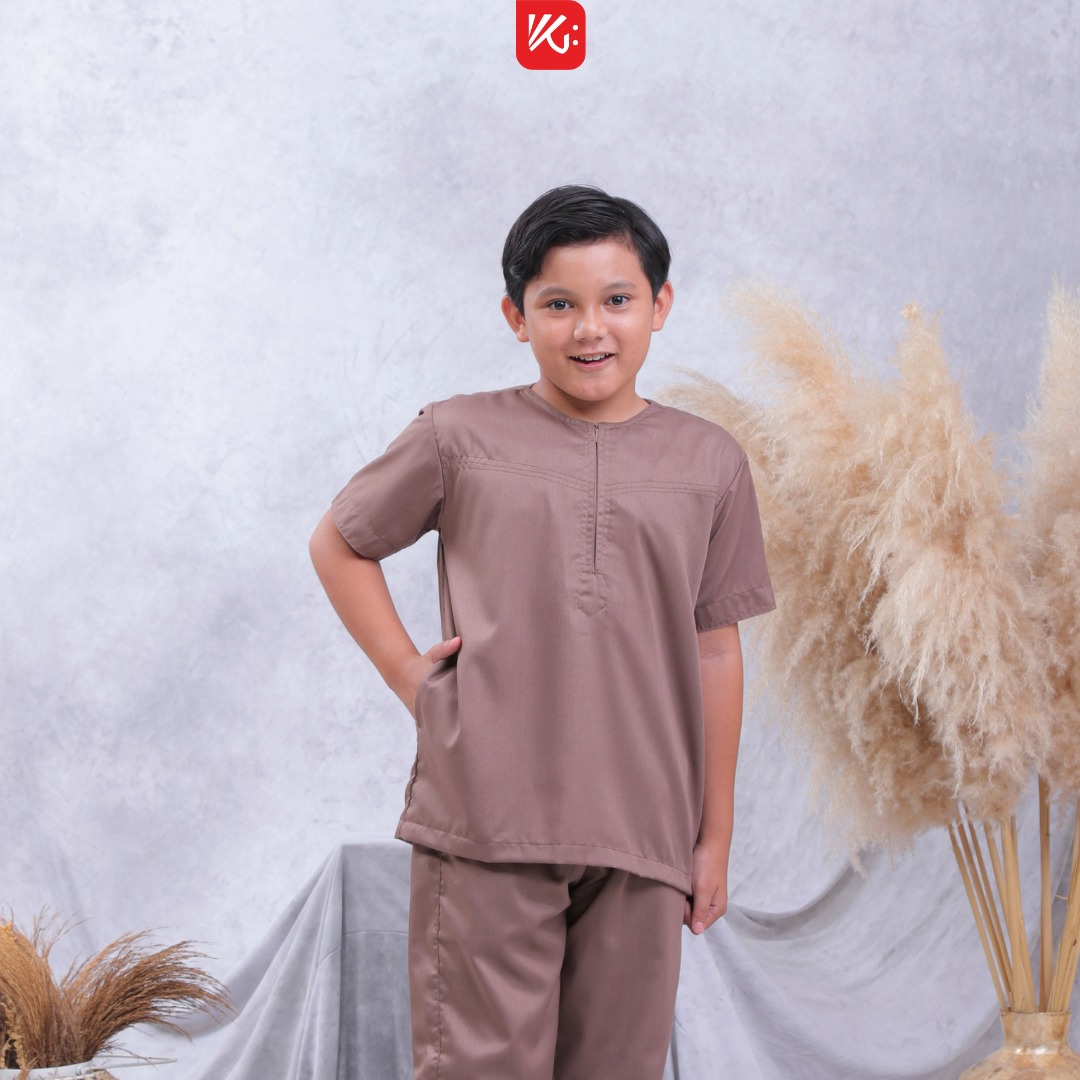 Baju Koko Anak KokoGibran  / Tanpa Kerah Coklat / Baju Koko Adem / Baju Koko Coklat (SAKHA)
