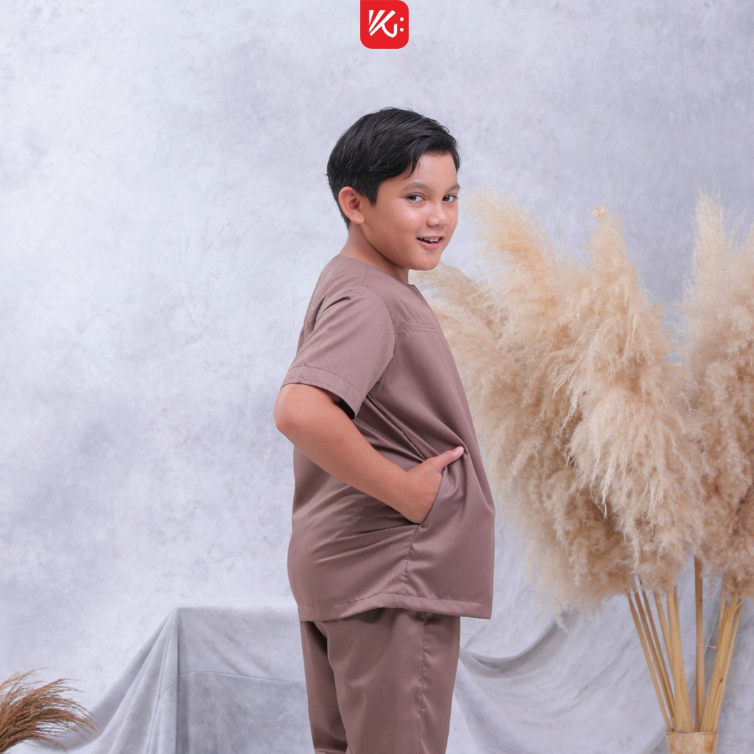 Baju Koko Anak KokoGibran  / Tanpa Kerah Coklat / Baju Koko Adem / Baju Koko Coklat (SAKHA)