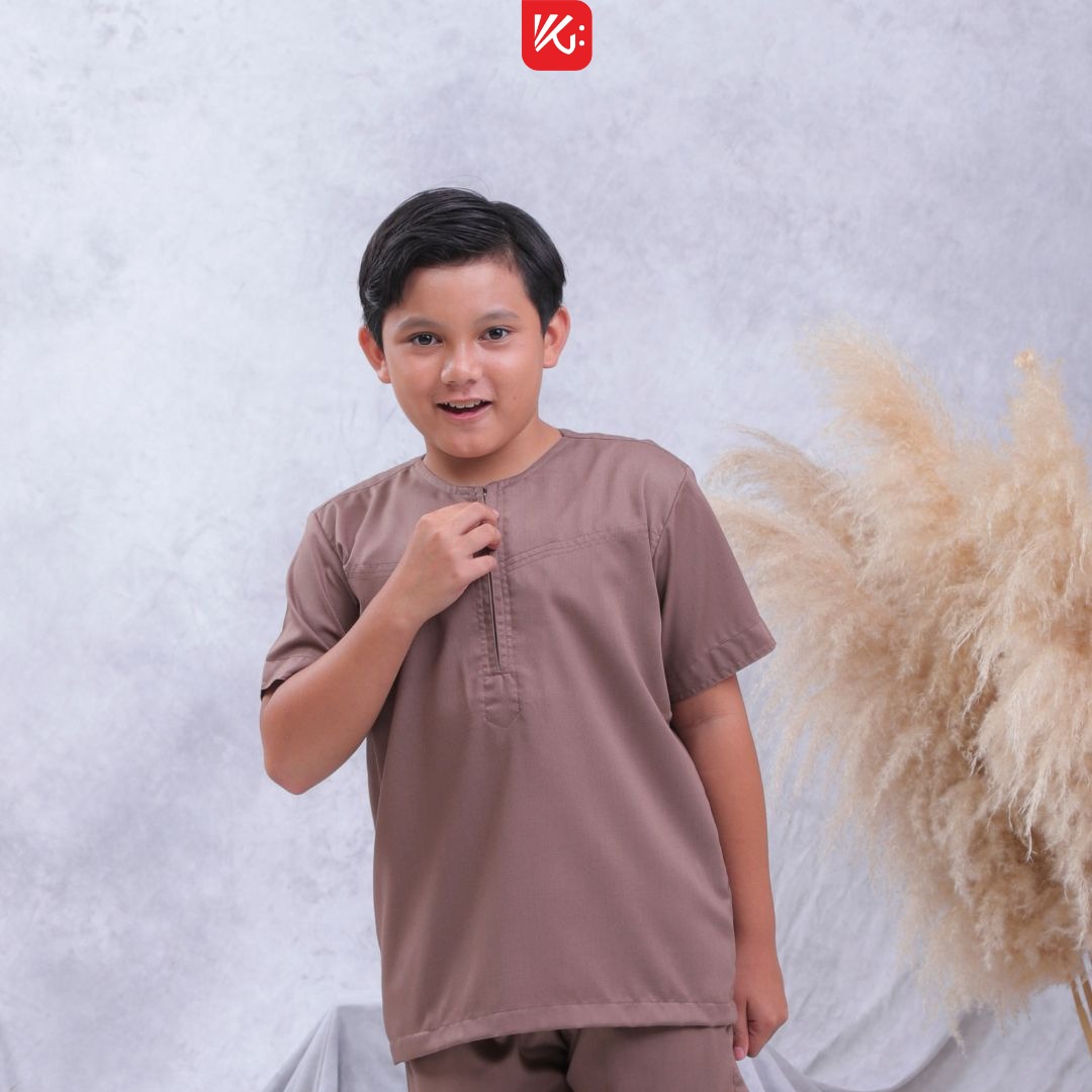 Baju Koko Anak KokoGibran  / Tanpa Kerah Coklat / Baju Koko Adem / Baju Koko Coklat (SAKHA)