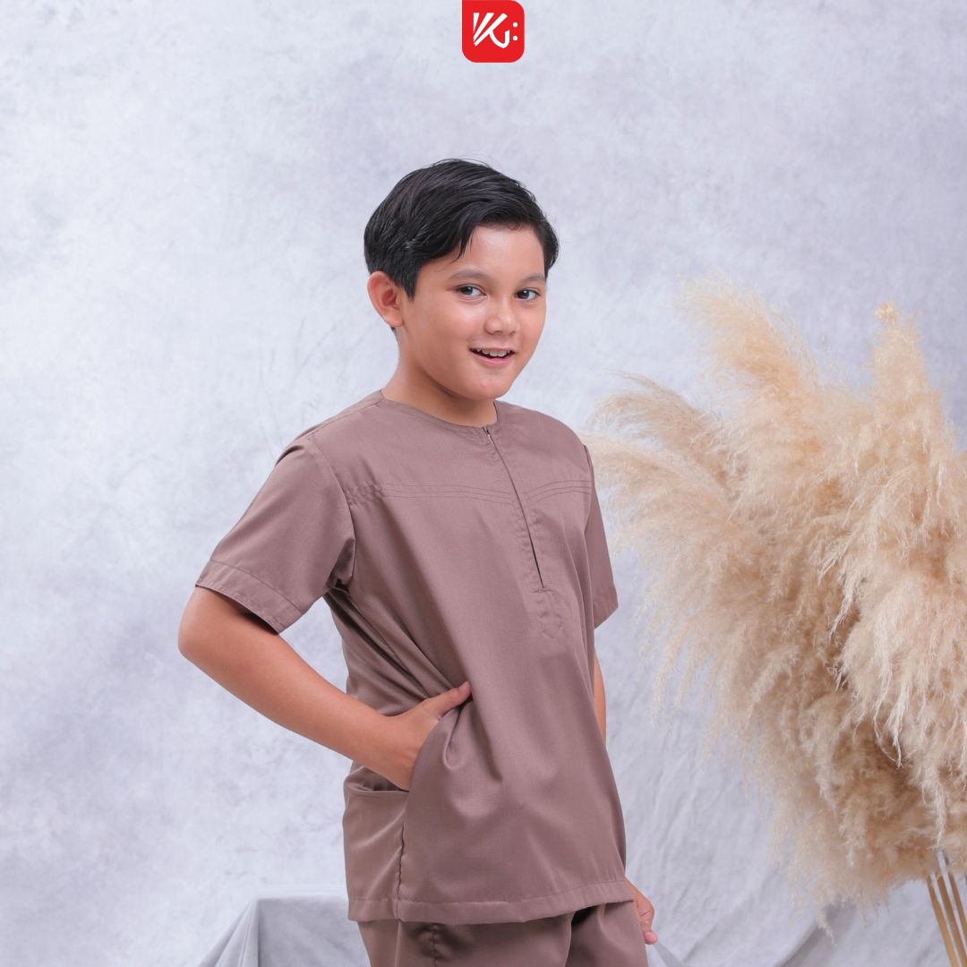 Baju Koko Anak KokoGibran  / Tanpa Kerah Coklat / Baju Koko Adem / Baju Koko Coklat (SAKHA)