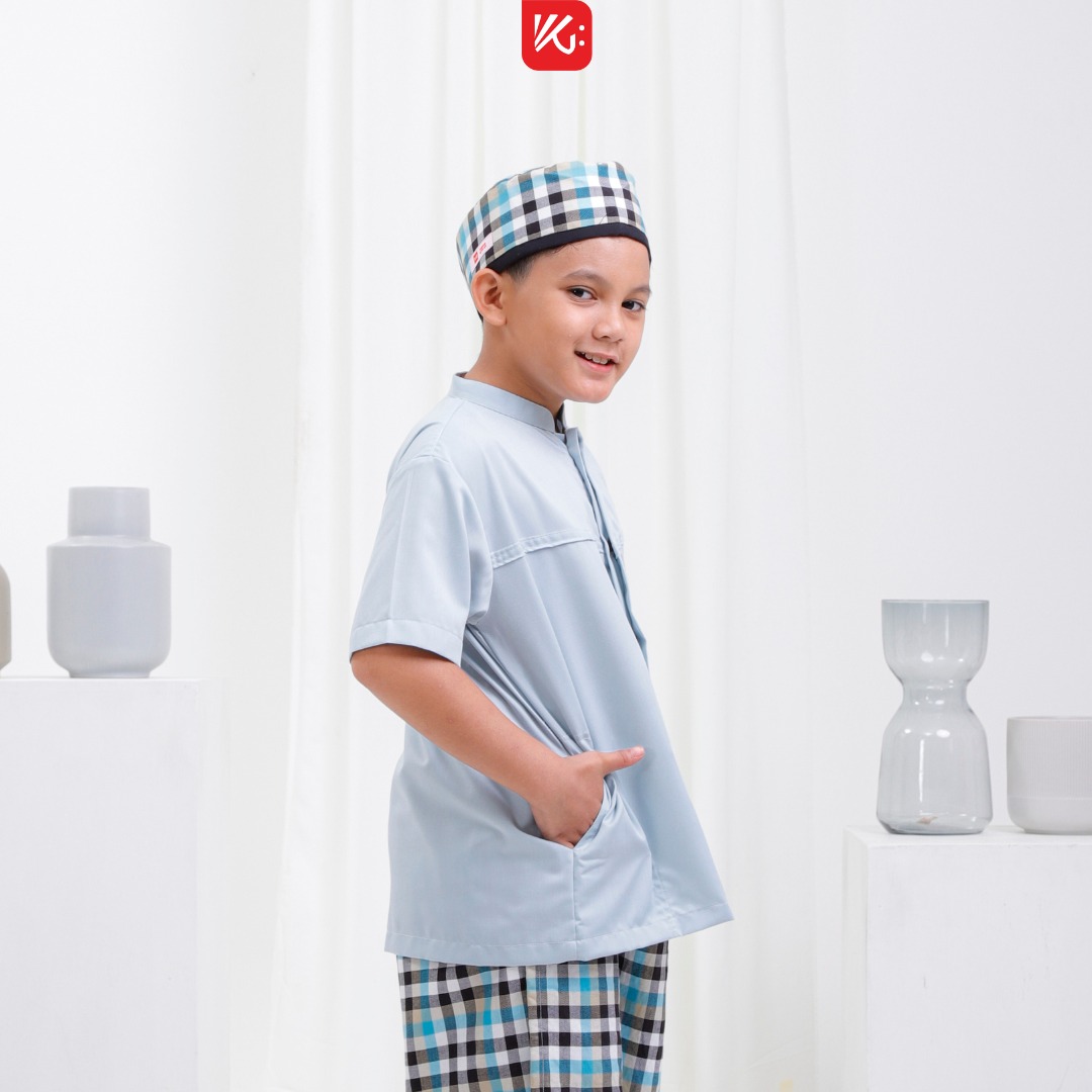 Set SPK Anak KokoGibran / Sarung Peci Koko Anak / SPK Anak / Set Anak Terlaris / Set SPK / Set Shalat Anak Warna Biru (Kamiil)