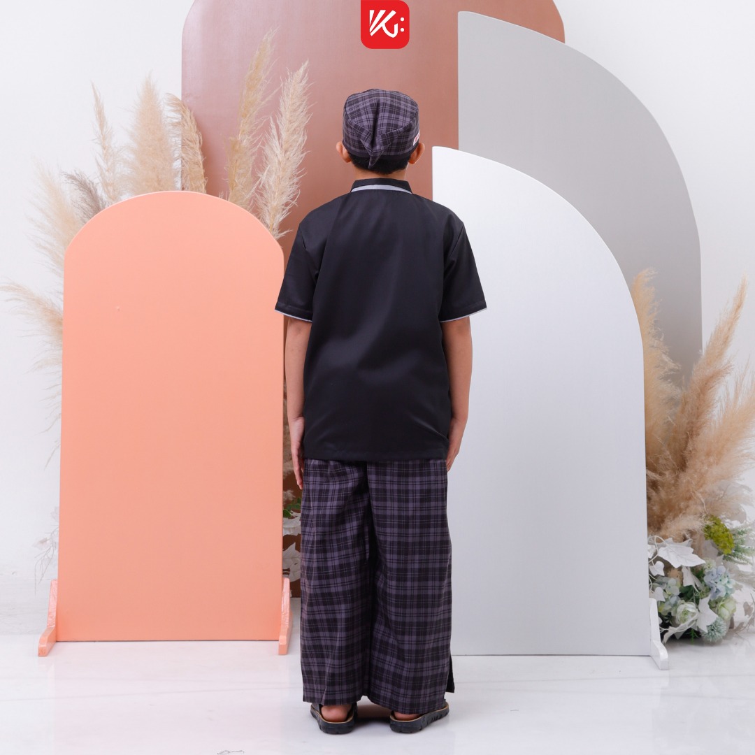 Sarung Koko Peci Anak KokoGibran / Sarkoci  / Sarcelko / Baju Muslim Anak / Pakaian Muslim Anak (RAMZAN)