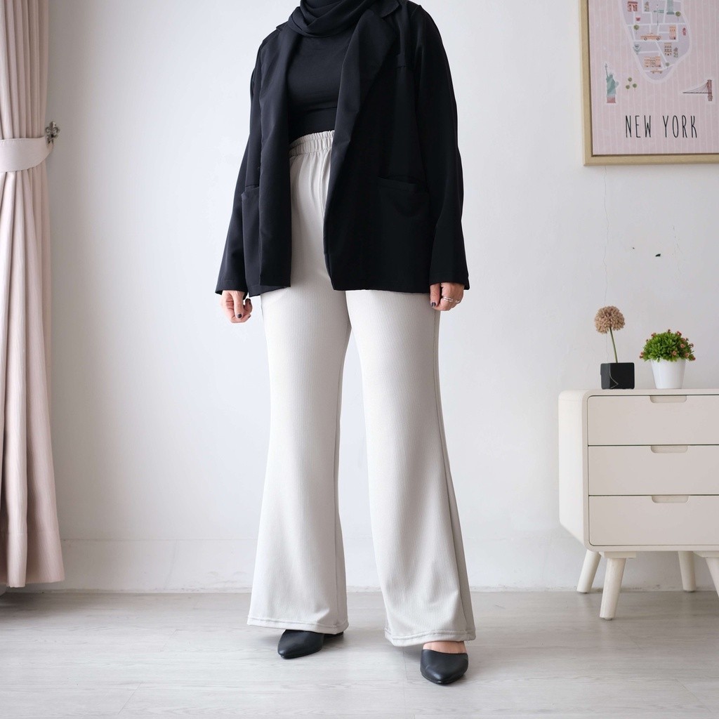 Mozzy flare pants