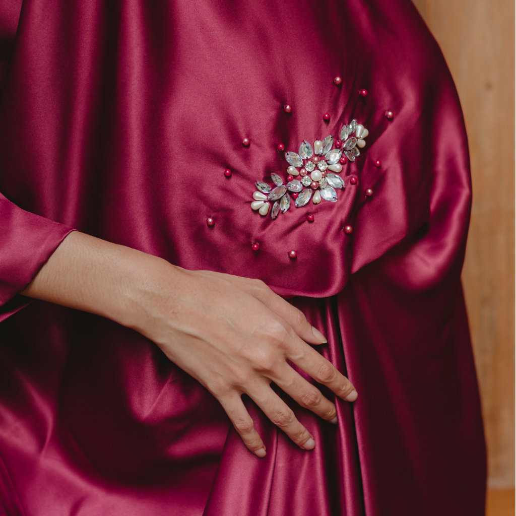 Asha kaftan - in Maroon - Kaftan wanita - dress wanita muslimah - dress panjang - dress lengan panjang - kaftan panjang wanita