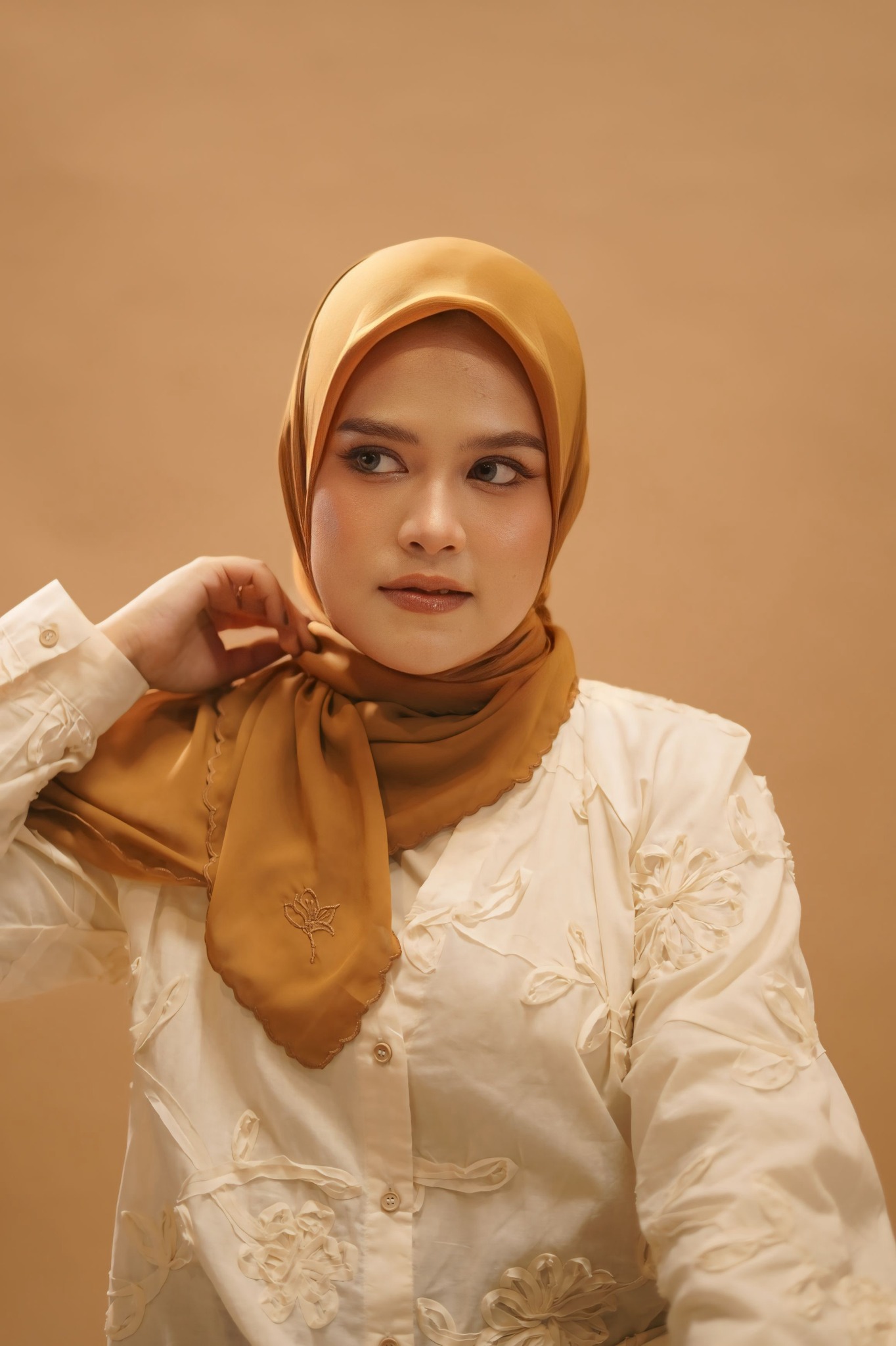Arabian Embroidery Tyana Brown Series
