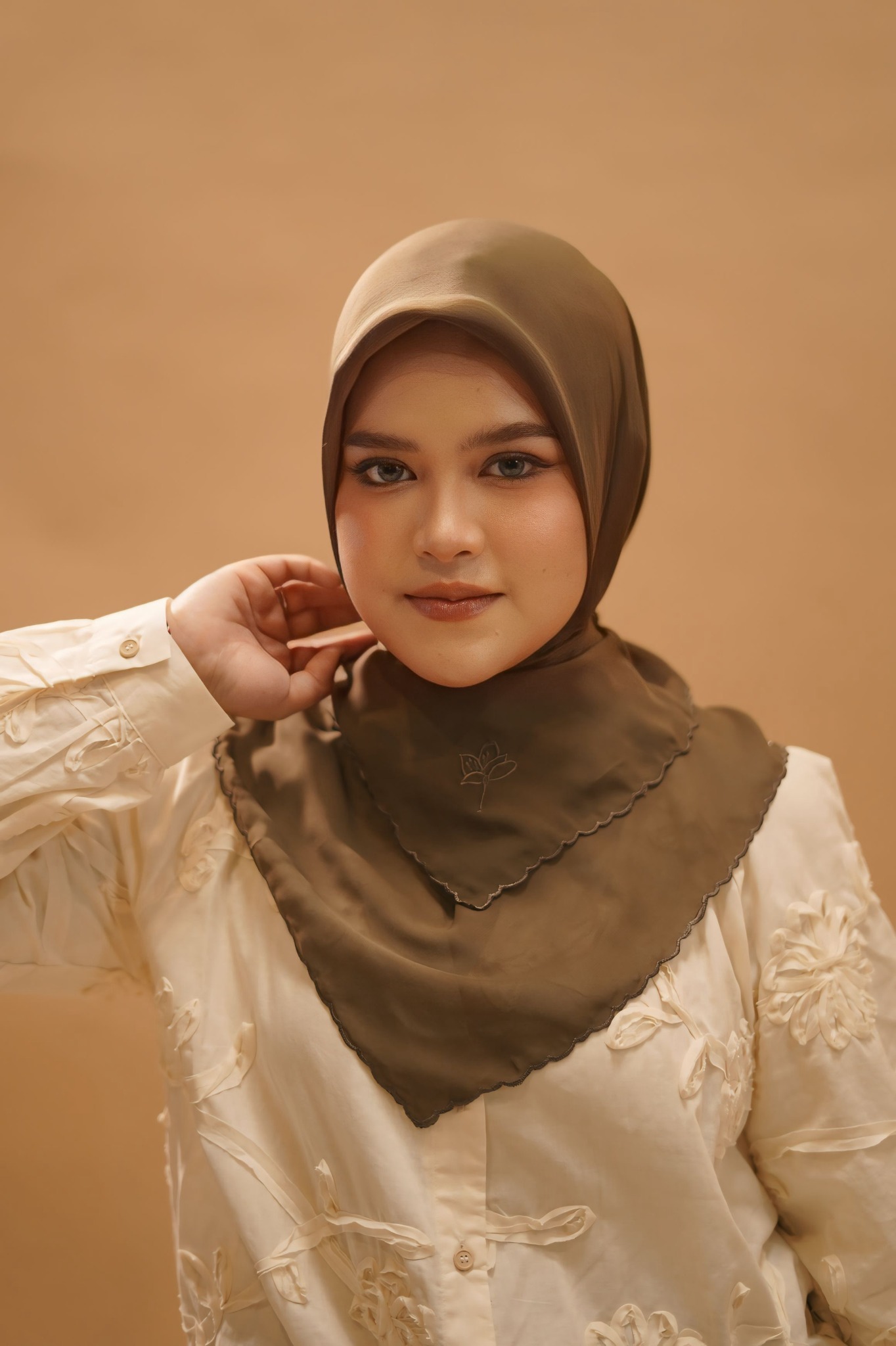 Arabian Embroidery Tyana Brown Series