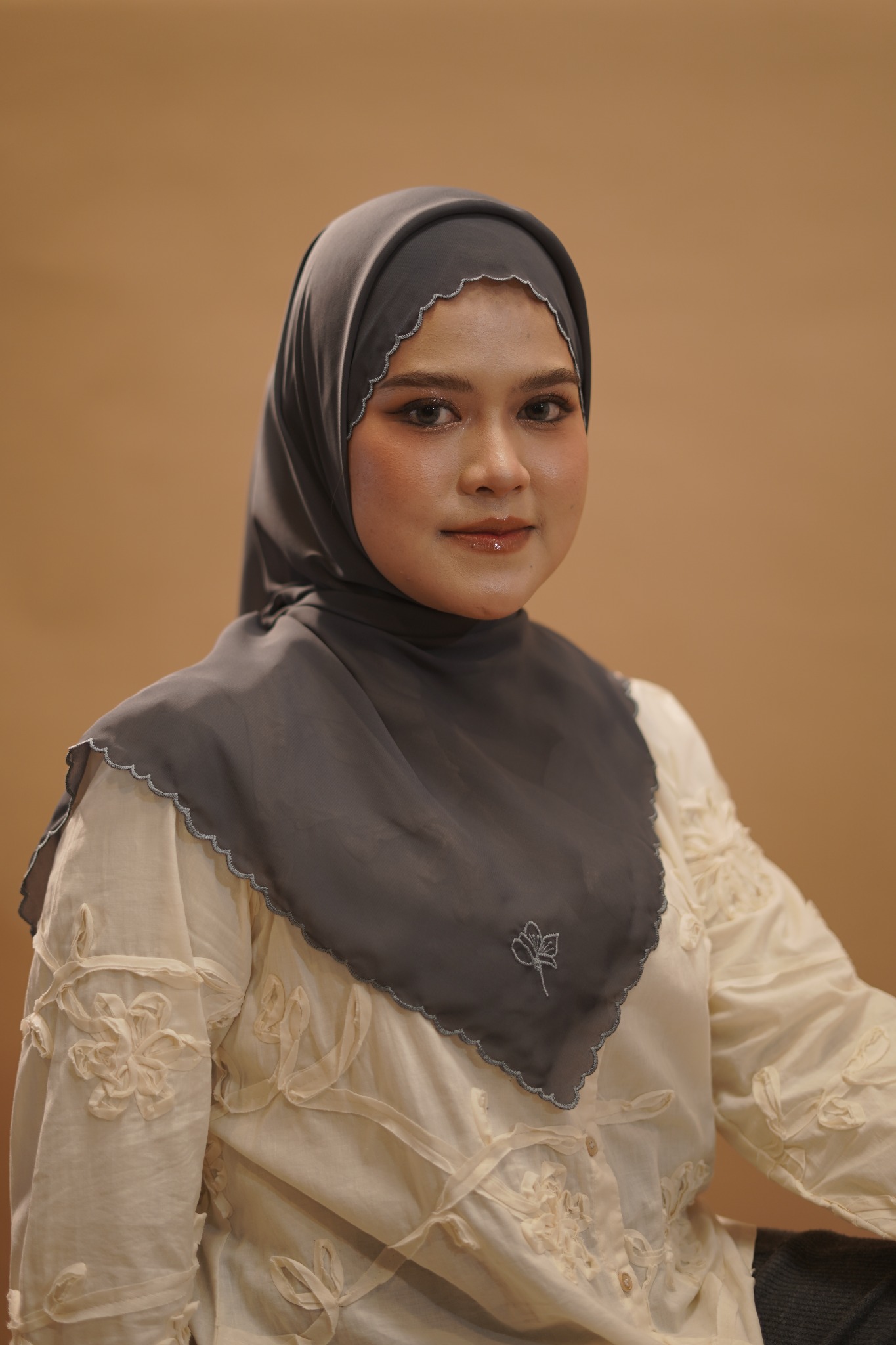 Arabian Embroidery Tyana Gray Series