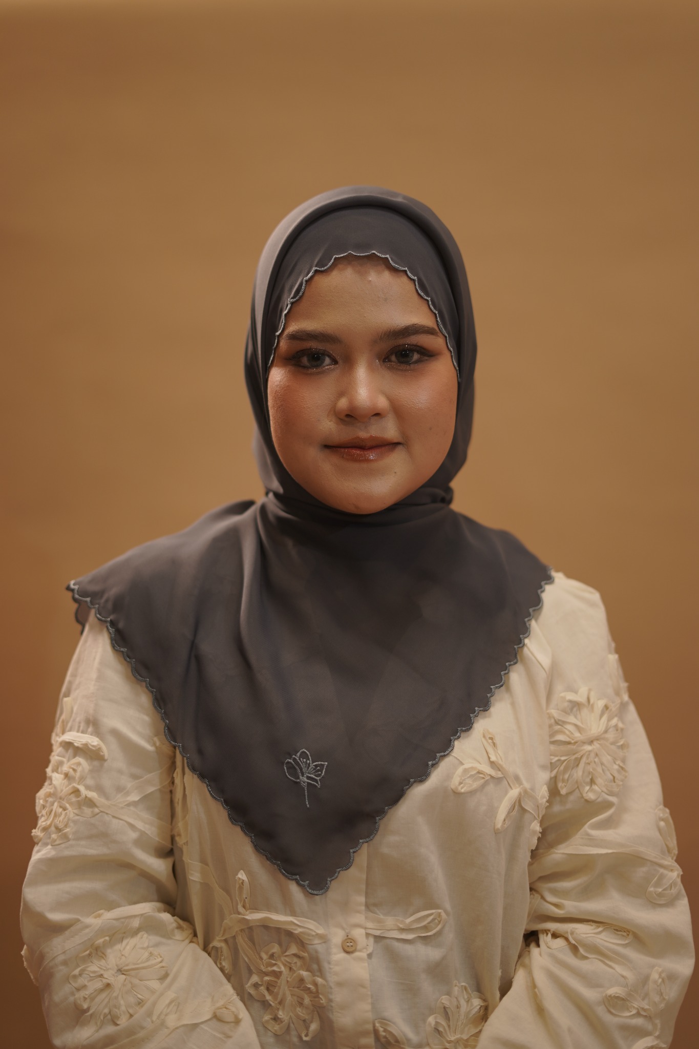 Arabian Embroidery Tyana Gray Series