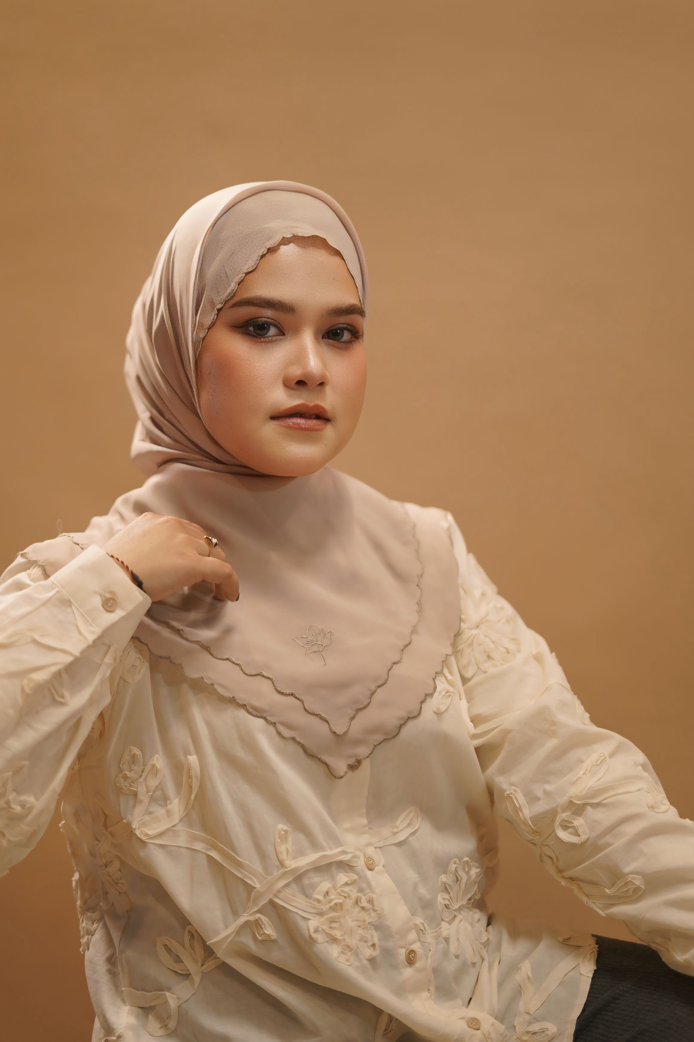 Arabian Embroidery Tyana Gray Series