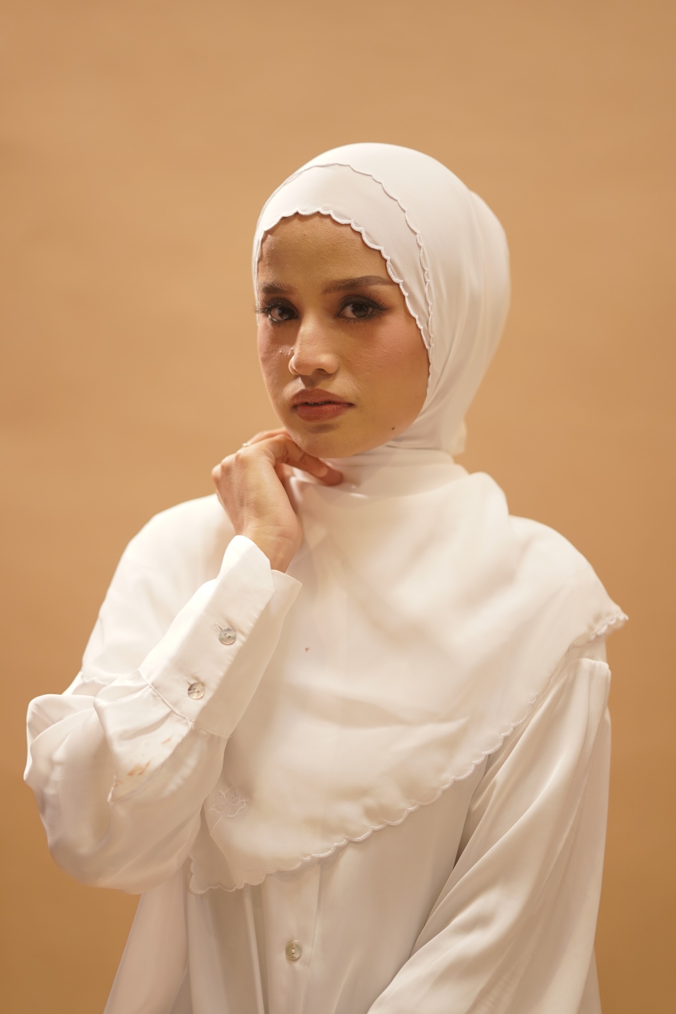 Arabian Embroidery Tyana Off White