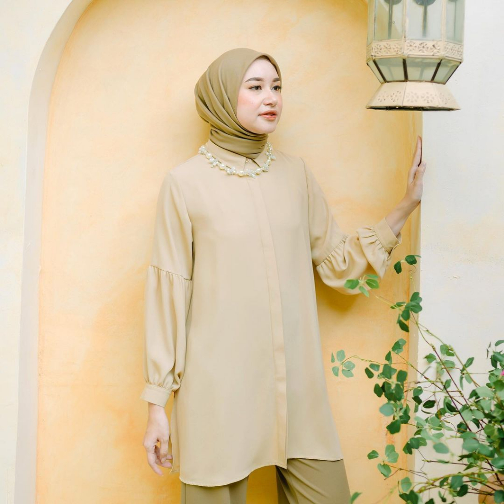 Lights.clo - Helwa Tunic