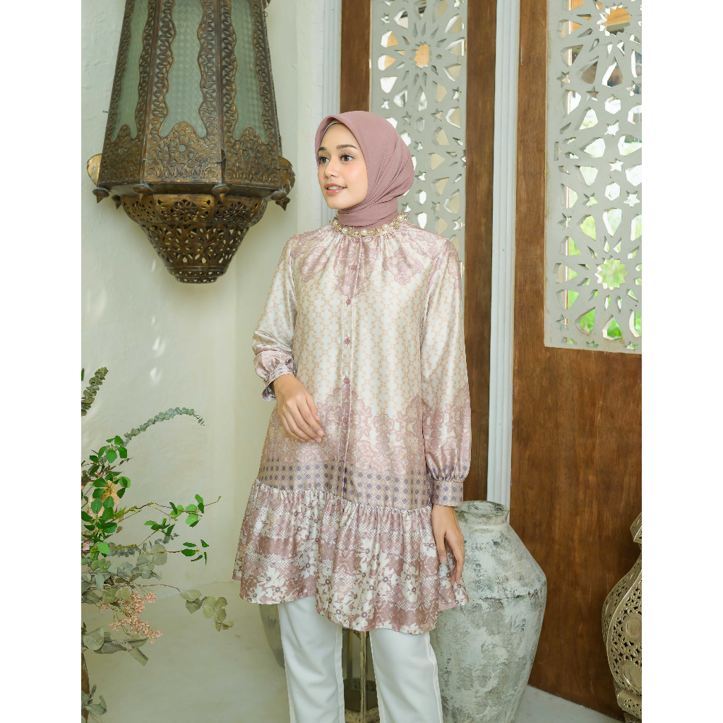 Lights.clo- Madeena Tunic