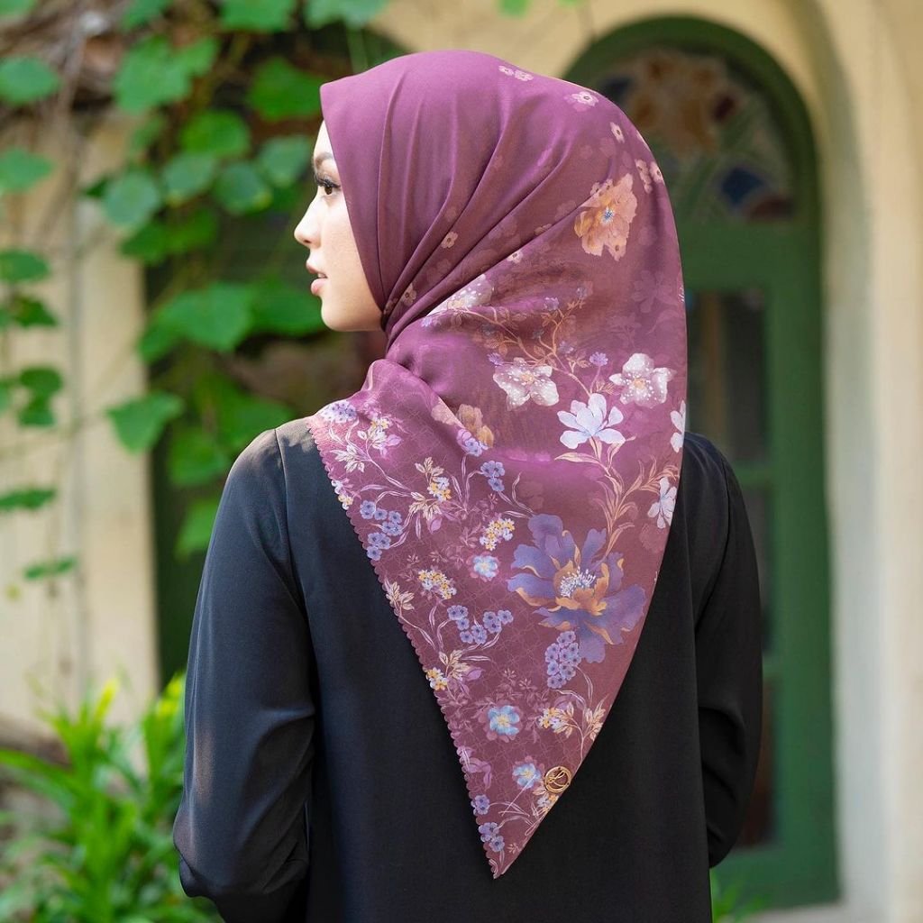 LIGHTSCLO - Qailula Scarf