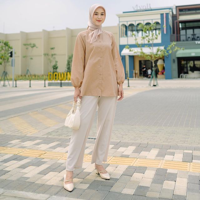 Lights.clo - Stripe Blouse