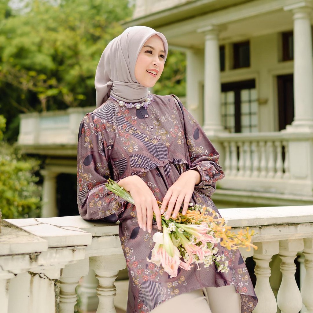 Lights.clo - Kareena Blouse