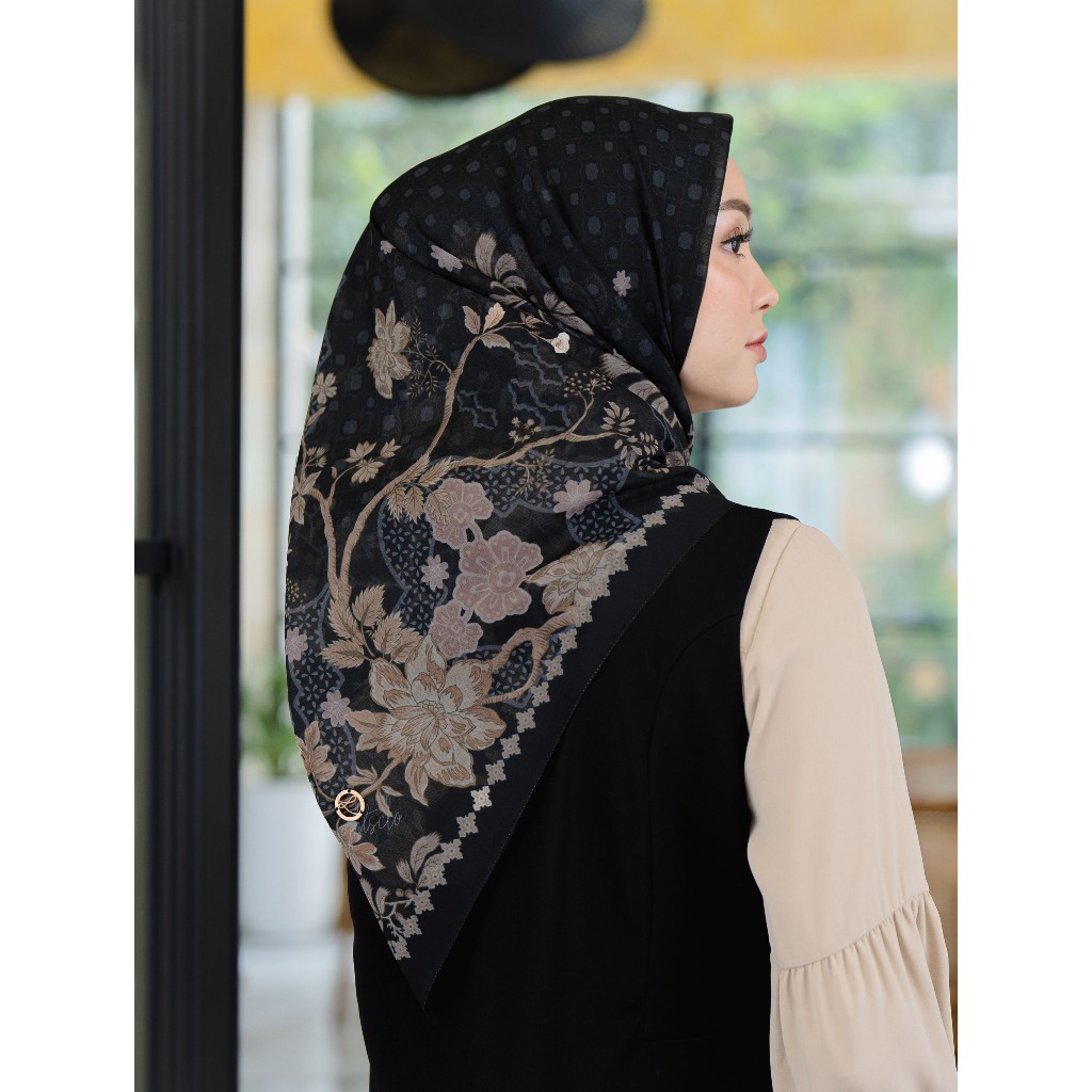 Lights.clo - Azalia Scarf
