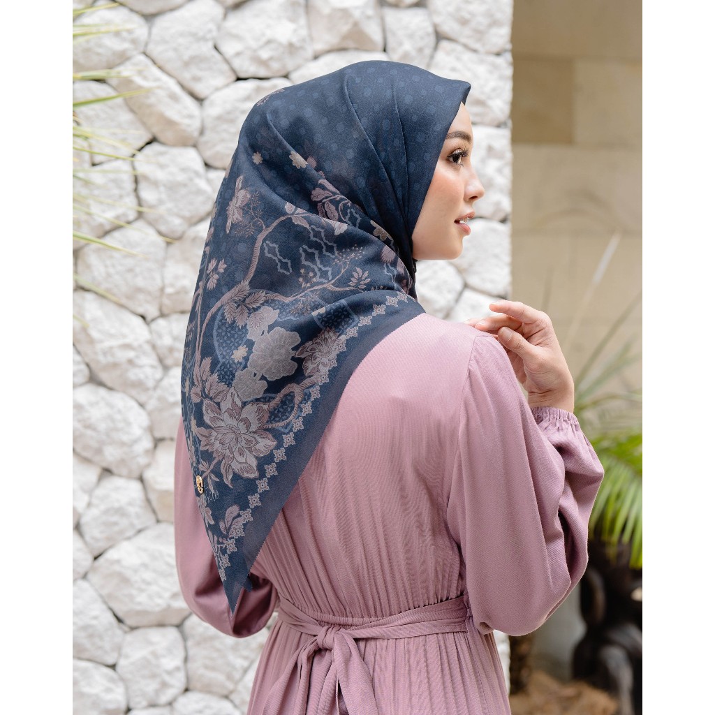 Lights.clo - Azalia Scarf