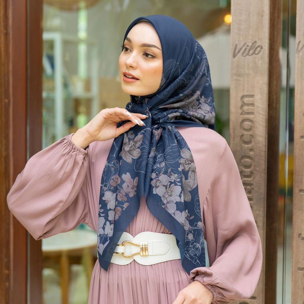 Lights.clo - Esmee Scarf