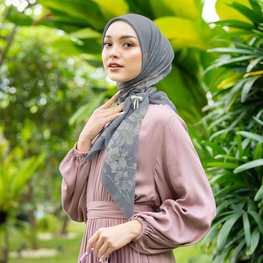 Lights.clo - Esmee Scarf