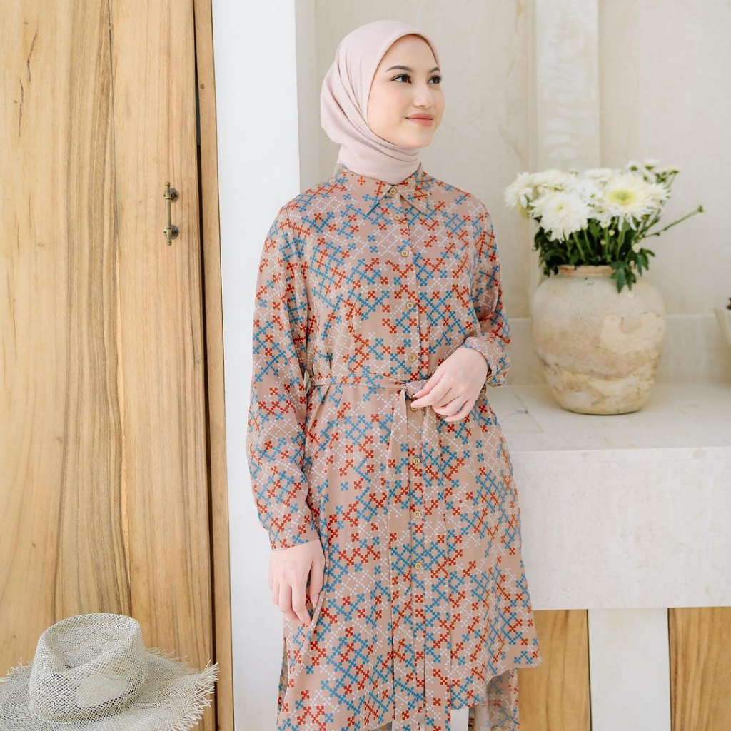 Lights.clo - Gaia Long Tunic
