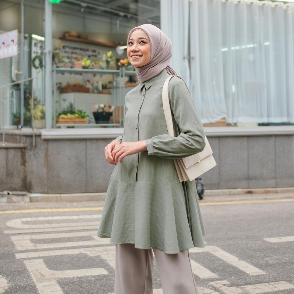 Lights.clo - Thalla Tunic