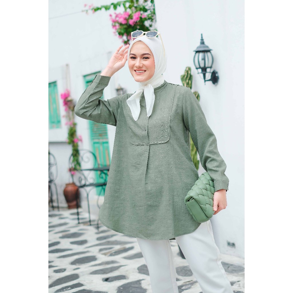 Lights.clo - Mecca Blouse