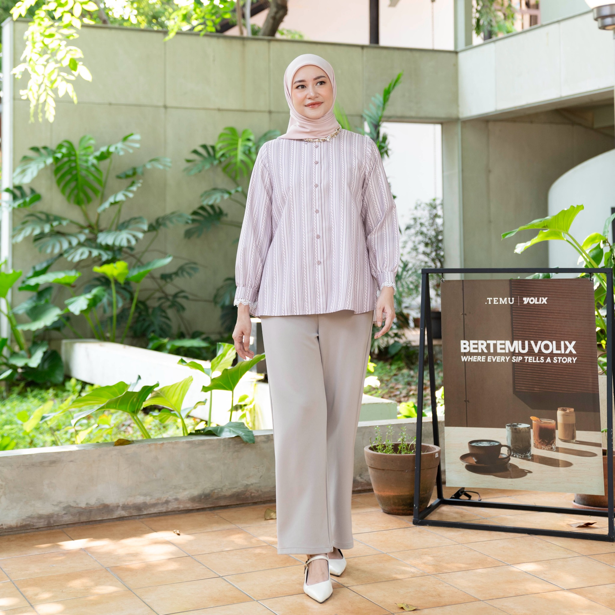 Lightsclo - Isyana Shirt