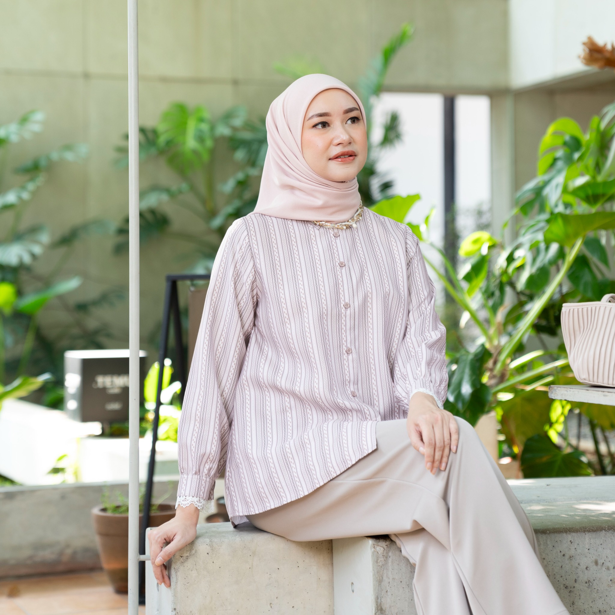 Lightsclo - Isyana Shirt