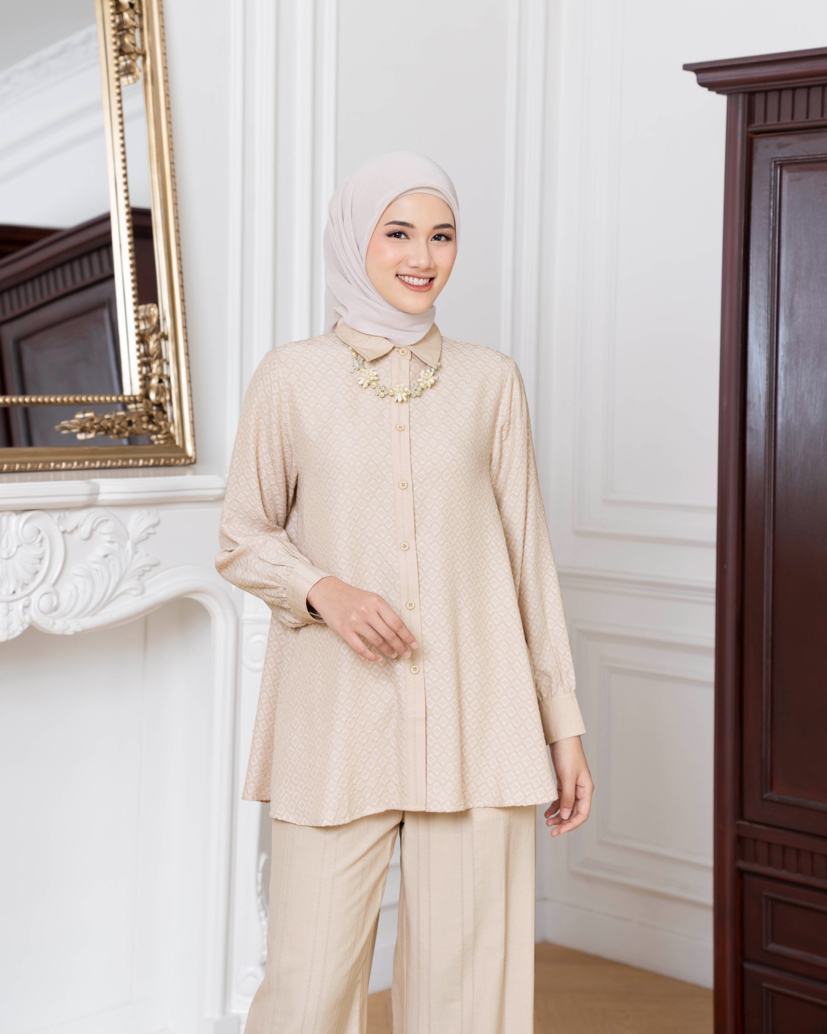 Lightsclo - Naura Shirt